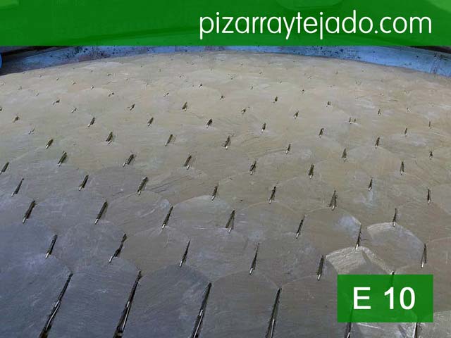 Pizarra Euskadi. Pizarra monumental E 10 origen Bierzo (León).
