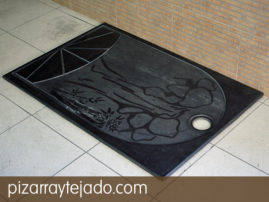 Precioso plato de ducha rectangular de pizarra natural.