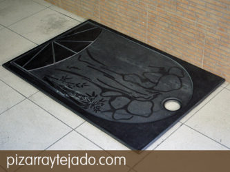 Precioso plato de ducha rectangular de pizarra natural.