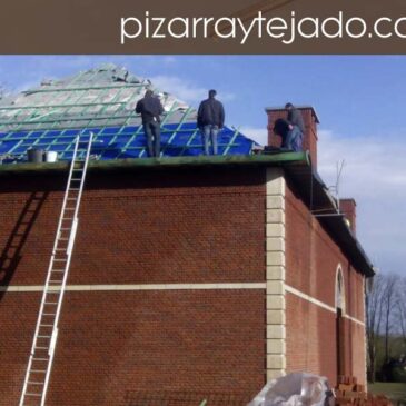 Ejecución de rastrelado para colocación de pizarra de León en cubierta de 500 m2 en Europa.