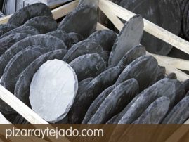 Fabricación manual de pasos japoneses para jardín en pizarra natural. Pasos japoneses personalizados. Origen León.