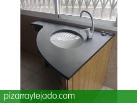 Encimeras de pizarra para cocinas y baños.
