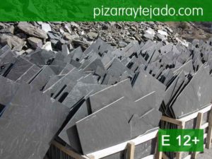 Pizarra gris rústica de gran formato. Pizarra para tejados. Pizarra en rama.