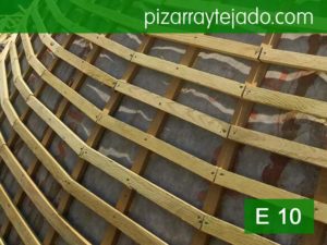 Colocación rastrel para cubierta de pizarra San Sebastián.