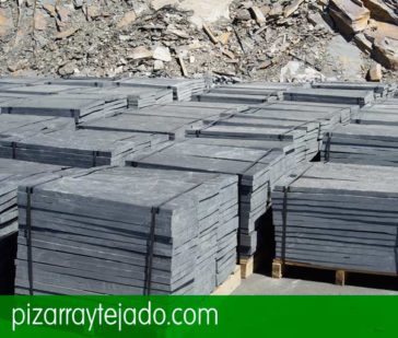 Pissarra per aplacat exterior i interior, solado interior i exterior i paviment públic o rodat. Pissarra natural de León. Roca Pissarra.