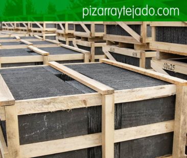 Pissarra natural treballada i pissarra natural per a teulades i façanes. Pisarra Pirineus. Pissarra per cobertes i teulades. Pizarristas de León.