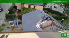 Como colocar pizarra en cubierta. Elegante tejado de pizarra en Madrid. Pizarra Colmenar Viejo 50x25.