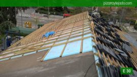 Como colocar pizarra en tejado Madrid. Cubierta de pizarra en Madrid. Pizarra formato 50x25. Venta y colocación de pizarra natural en Madrid.