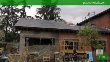 Cubierta pizarra Madrid. Montaje de triple rastrel. Cubierta de pizarra en Madrid. Pizarra Sierra de Madrid.