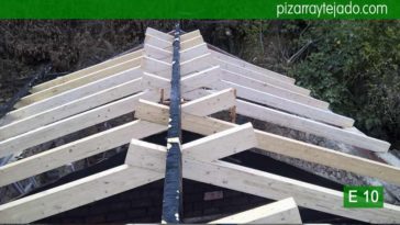 Estructuras de madera para tejado de pizarra en Ponferrada. Tejado de pizarra en Ponferrada.