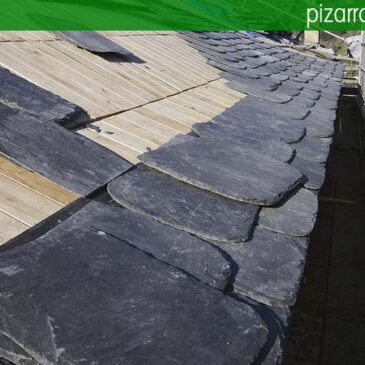 Construcción de alero de pizarra de gran formato. Precio pizarra tejado.