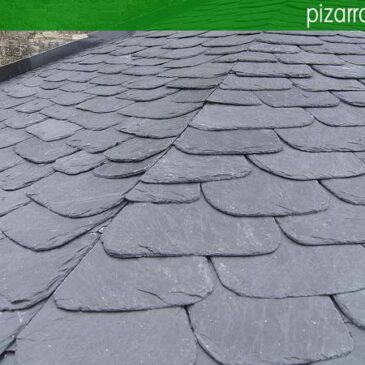 Detalle de colocación de arista francesa en cubierta de pizarra. Teja pizarra precio.