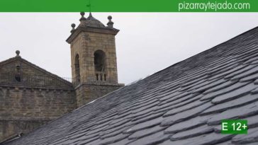 Ejecución de estructura de madera, aislamiento y colocación de pizarra. Impresionante tejado de pizarra en iglesia.