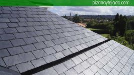 Pizarra especial para zona de costa. Tejado en Gijón. Canalón pesebrón y arista francesa en cubierta de pizarra Asturias.