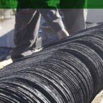 Labores de colocación de pizarra en cubierta.