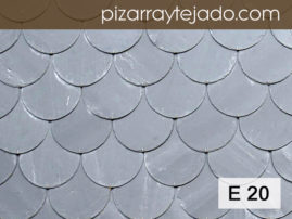 Foto de pared de pizarra natural formato redondeada.