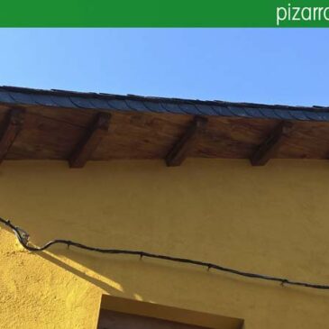 Bonitos remates de alero en tejado de pizarra. Rehabilitación integral Ponferrada.